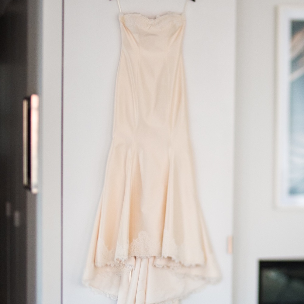 Strapless mermaid wedding gown, sweetheart neck